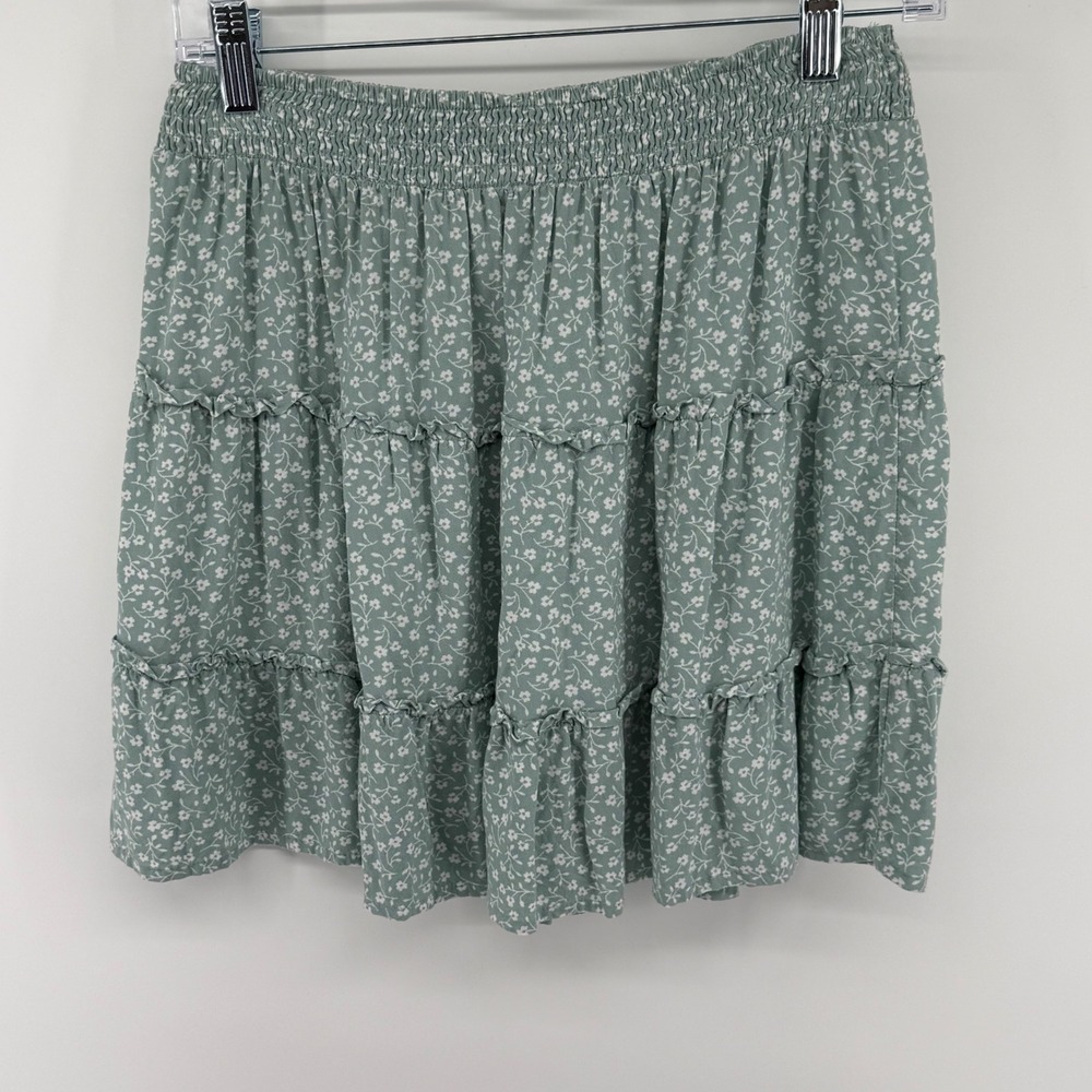 Hollister Sage Green Floral Tiered Ruffle Mini Skirt Ultra High Rise Medium